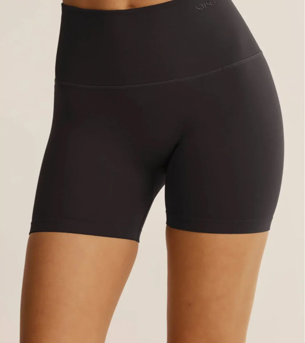 ESSENTIAL CROPPED SHORTS 2295