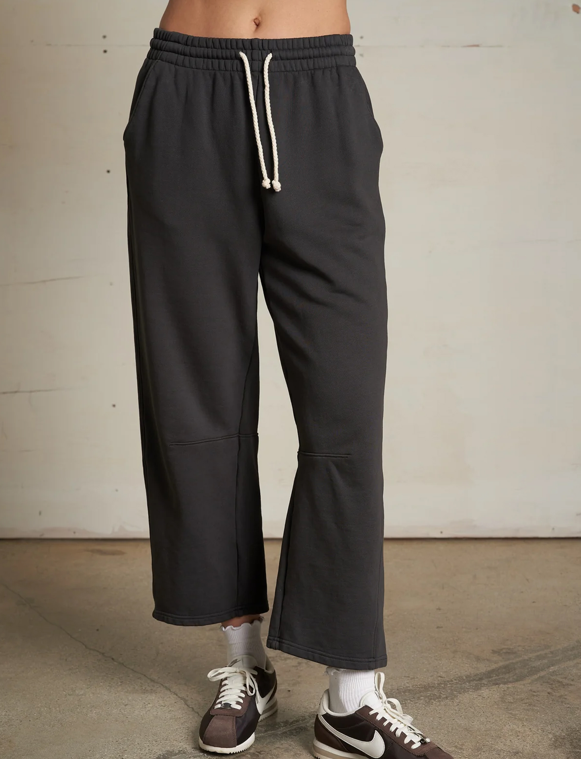 FALLON FLEECE BARREL SWEATPANTS – תמונה 4