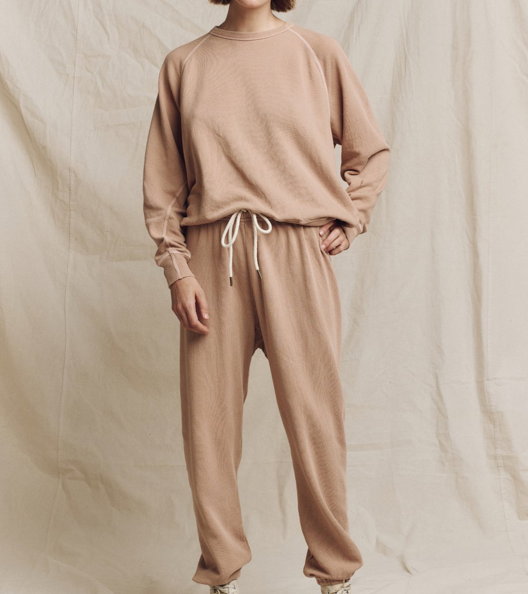 THE COLLEGE SWEATSHIRT