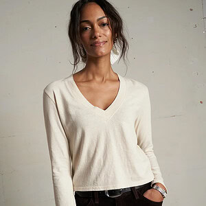 FIONA LONG SLEEVE V NECK SHIRT
