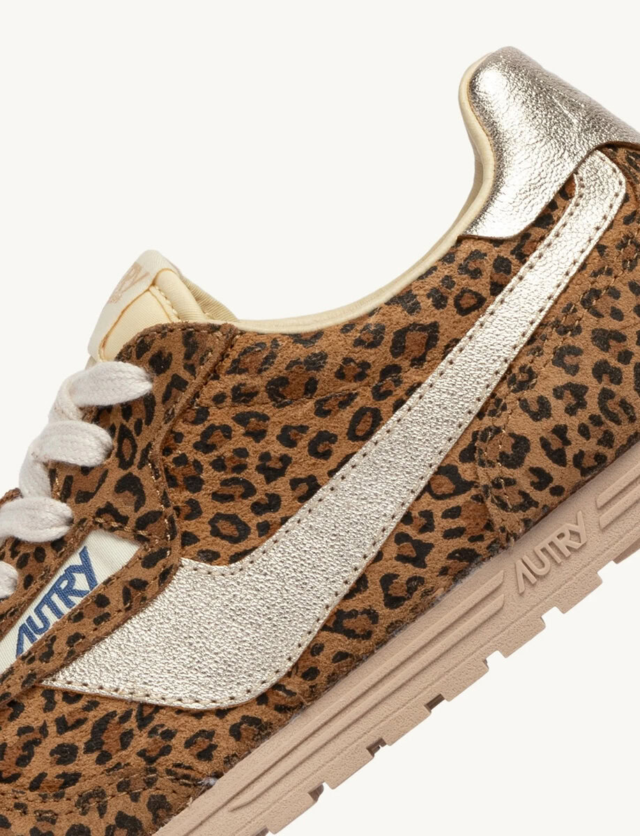 WINDSPIN SNEAKERS IN LEOPARD AND PLATINUM SUEDE AND LEATHER – תמונה 2