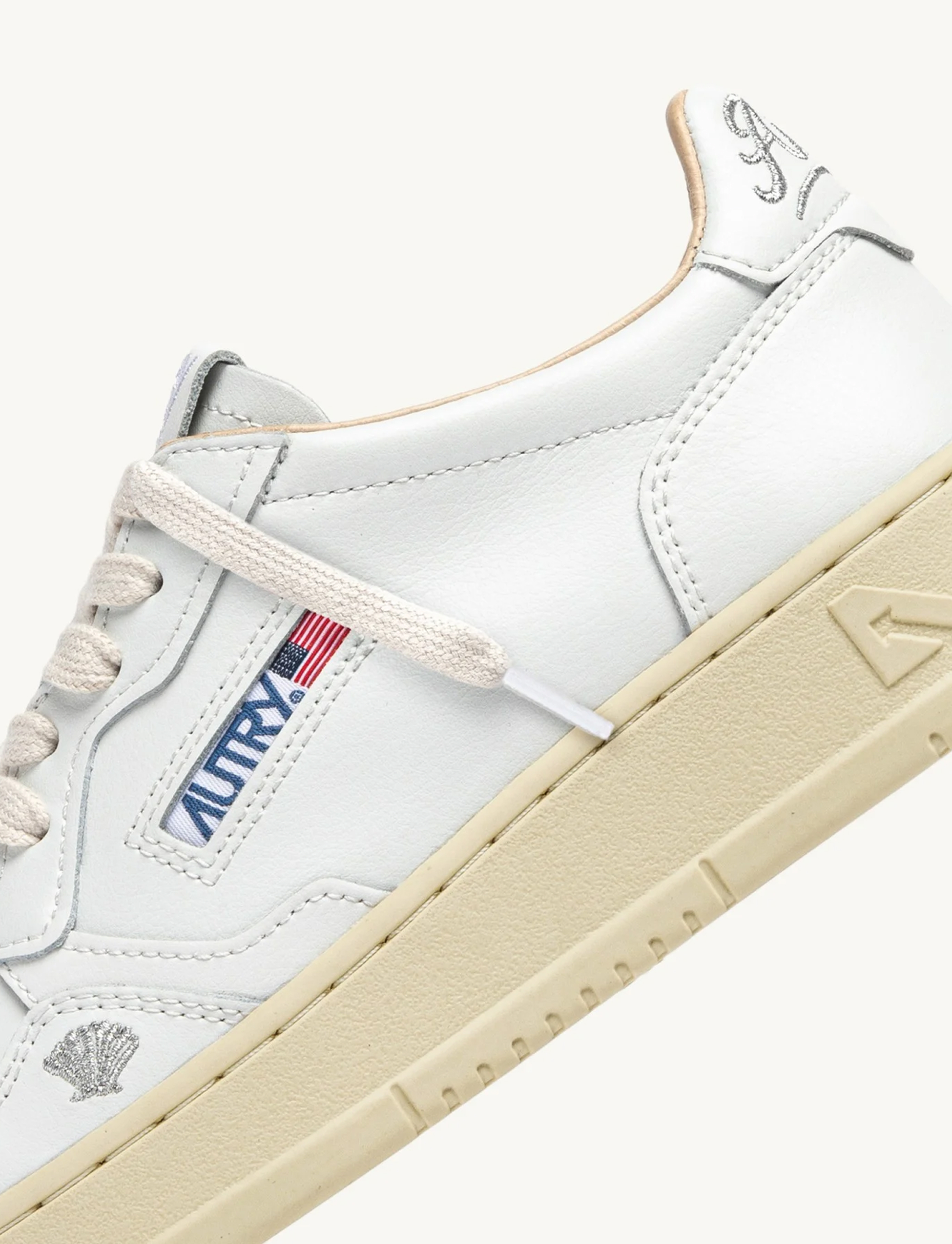 MEDALIST LOW LEATHER SNEAKERS SILVER DETAILS – תמונה 2