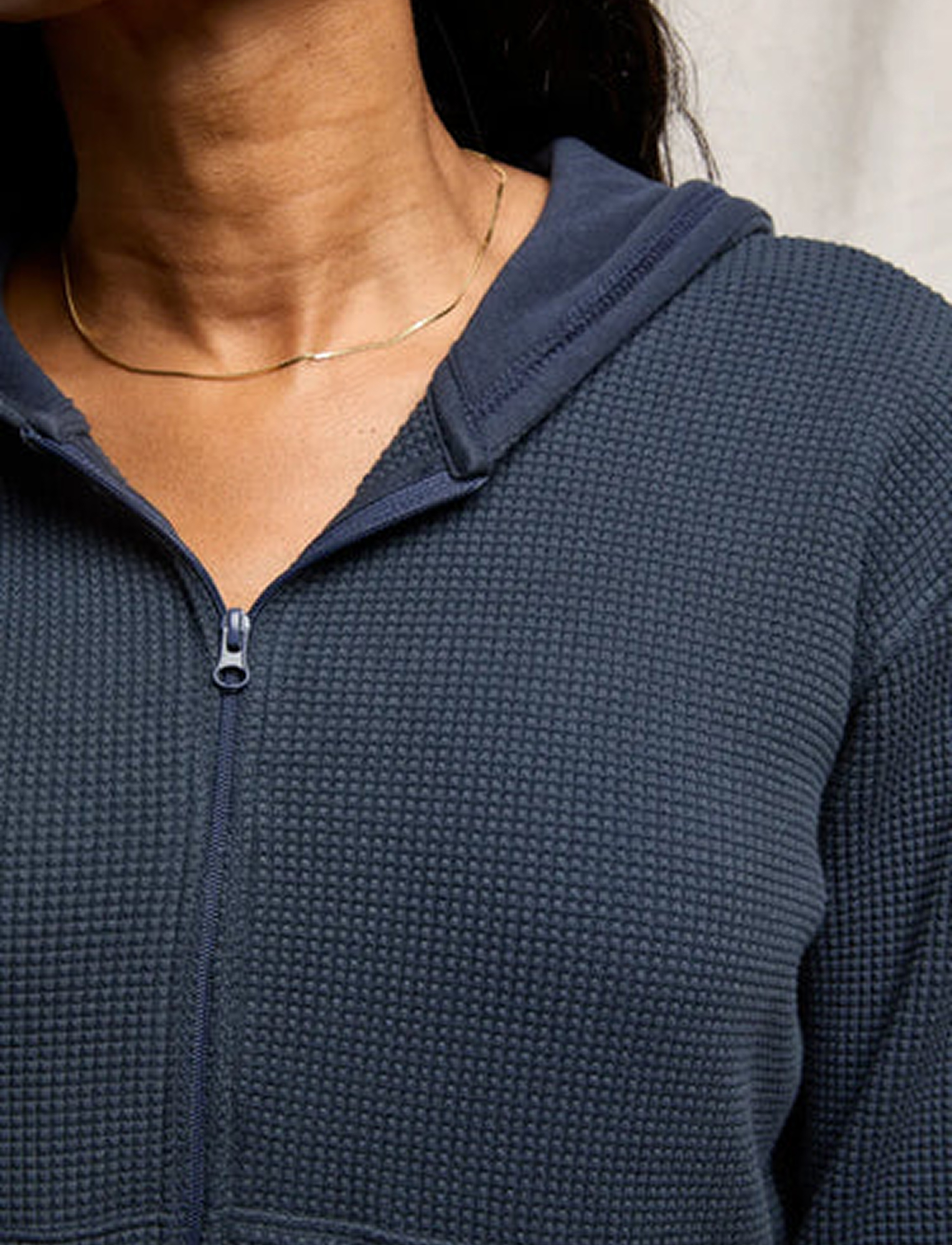 INEZ WAFFLE RELAXED ZIP UP CROPPED HOODIE – תמונה 2