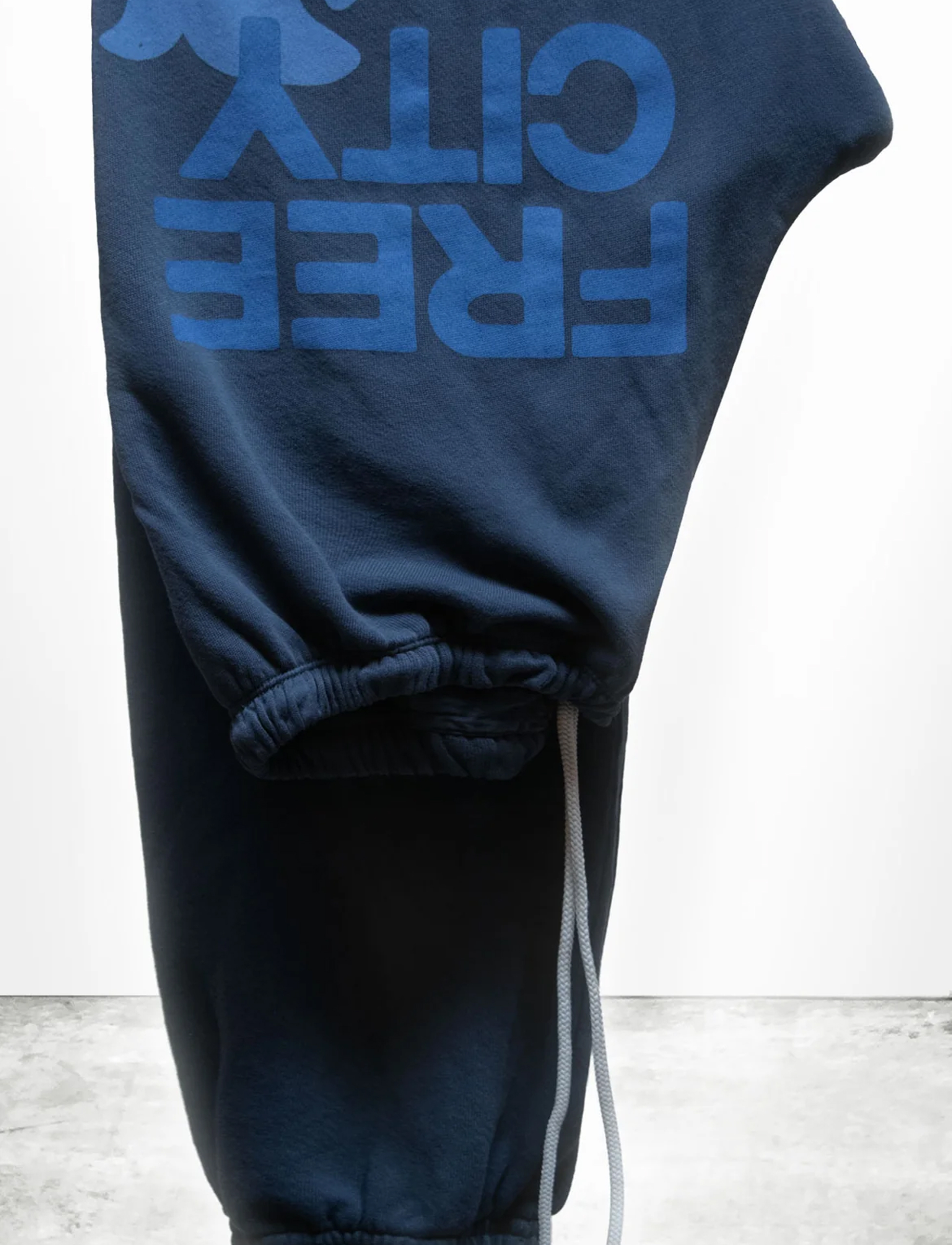 LARGE SWEATPANT | MOONSHROOMS BLUE
