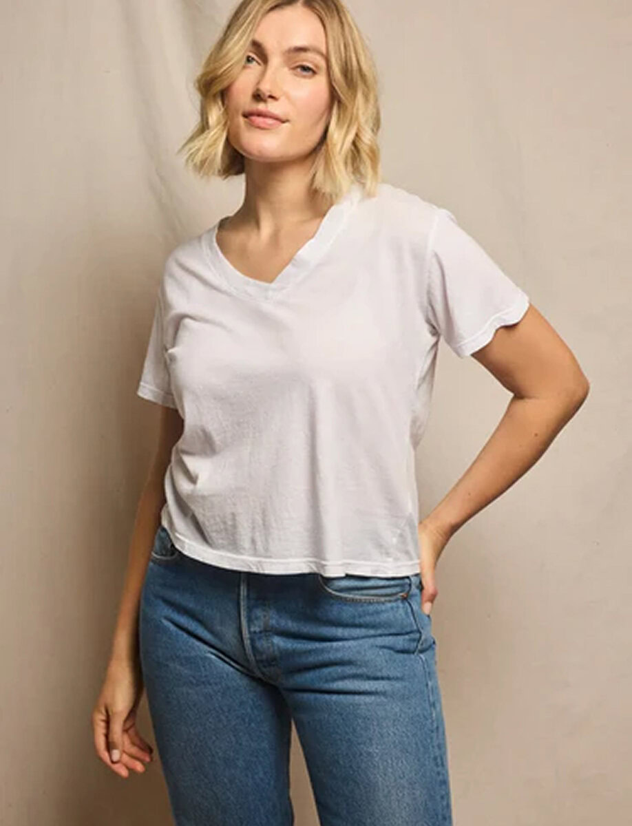HENDRIX COTTON BOXY V NECK TEE – תמונה 12