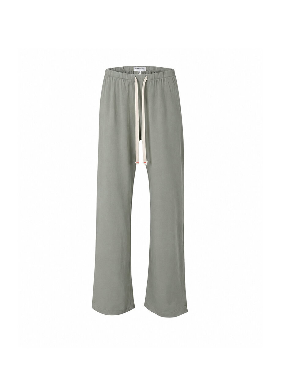 CORE STUDIO |  THE LINE PANT