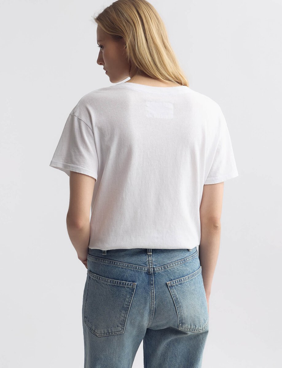 1974 BRADY TEE | WHITE RED PRINT – תמונה 4