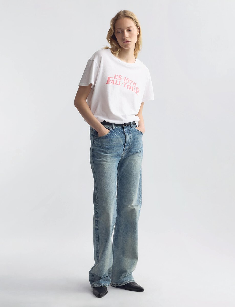1974 BRADY TEE | WHITE RED PRINT – תמונה 5