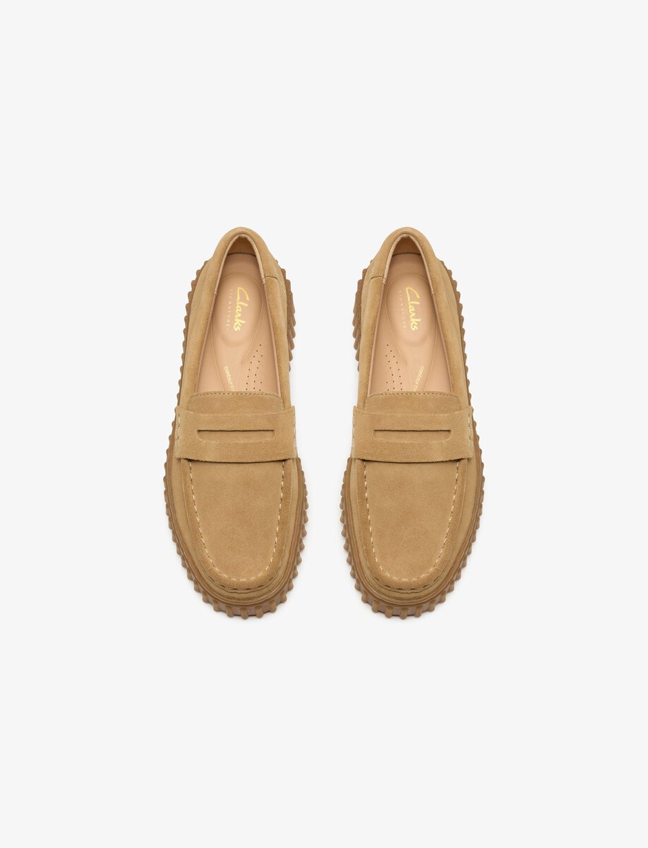 CLARKS TORHILL PENNY| WARM SAND SUEDE – תמונה 6