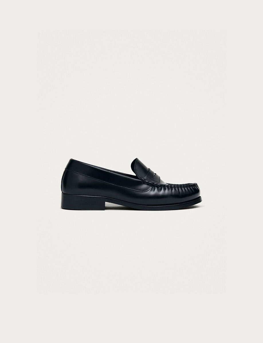 RIVET LEATHER LOAFERS | BLACK
