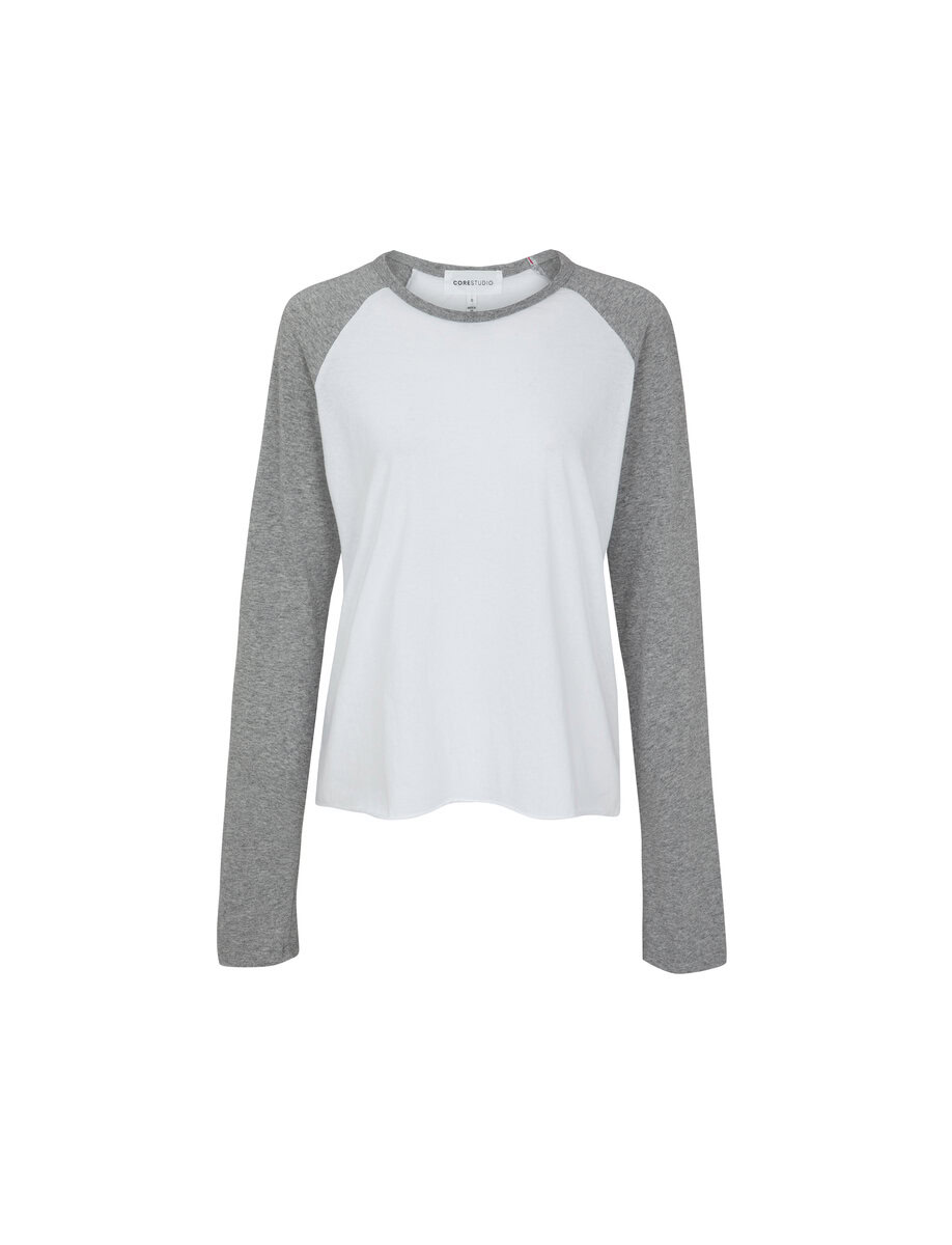 CORE STUDIO | THE RAGLAN TEE