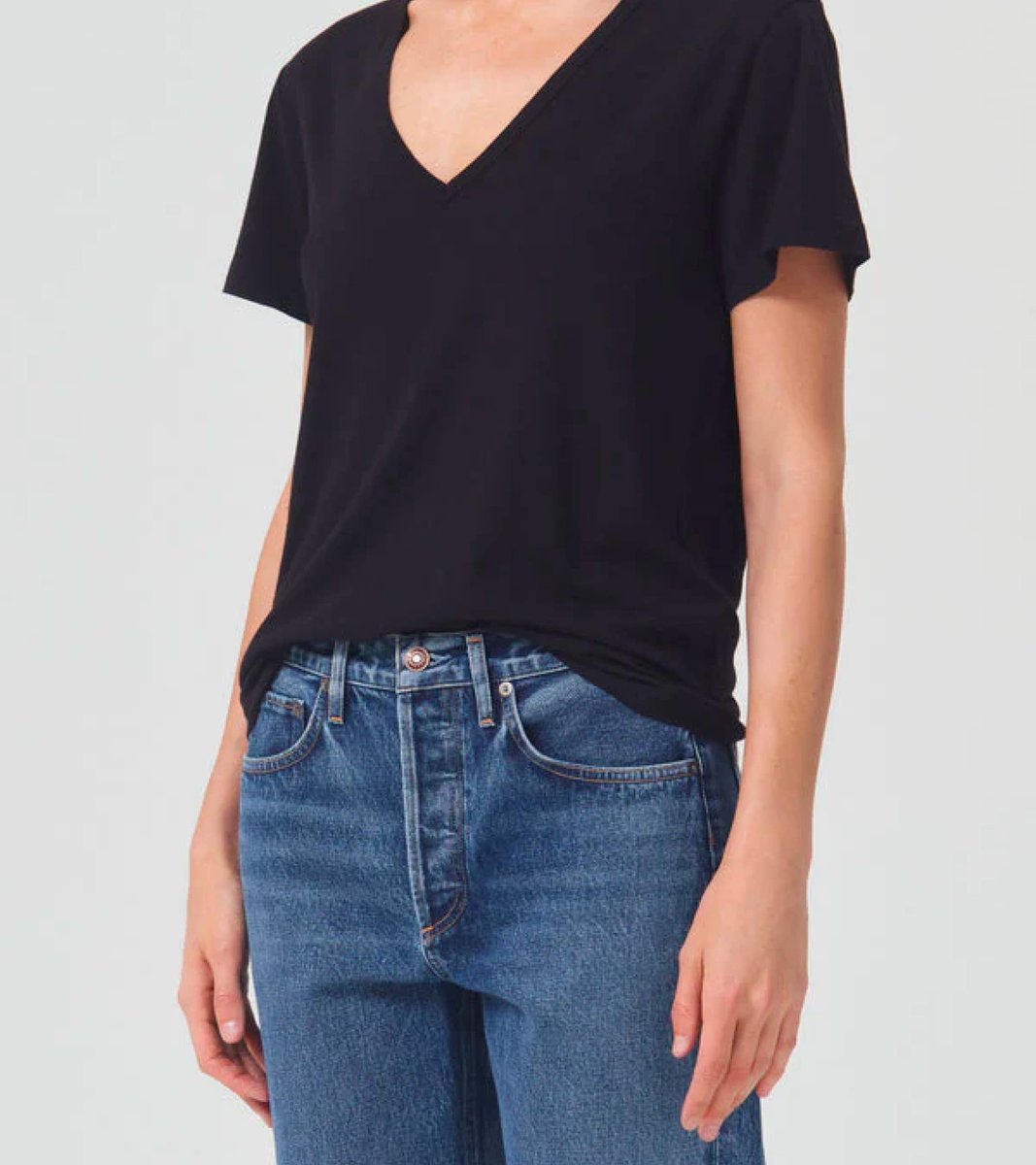 CAMERON V NECK TEE