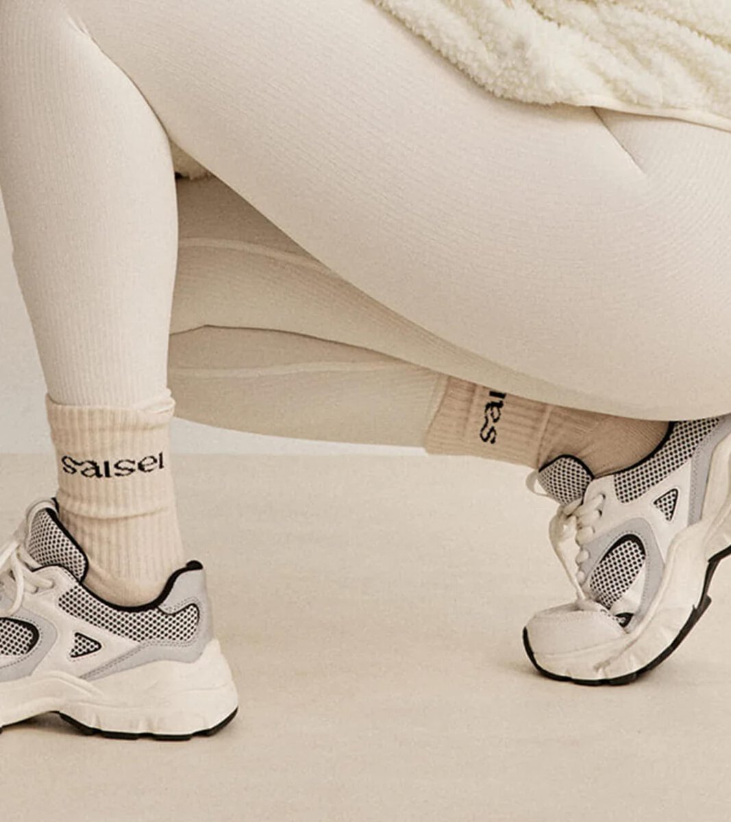 ULTRA SOFT LOGO SOCKS – BEIGE