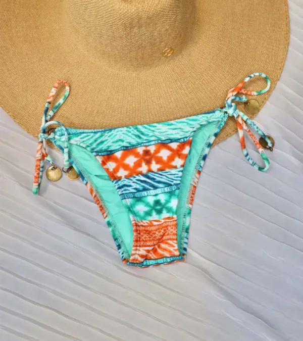 BIKINI BOTTOM