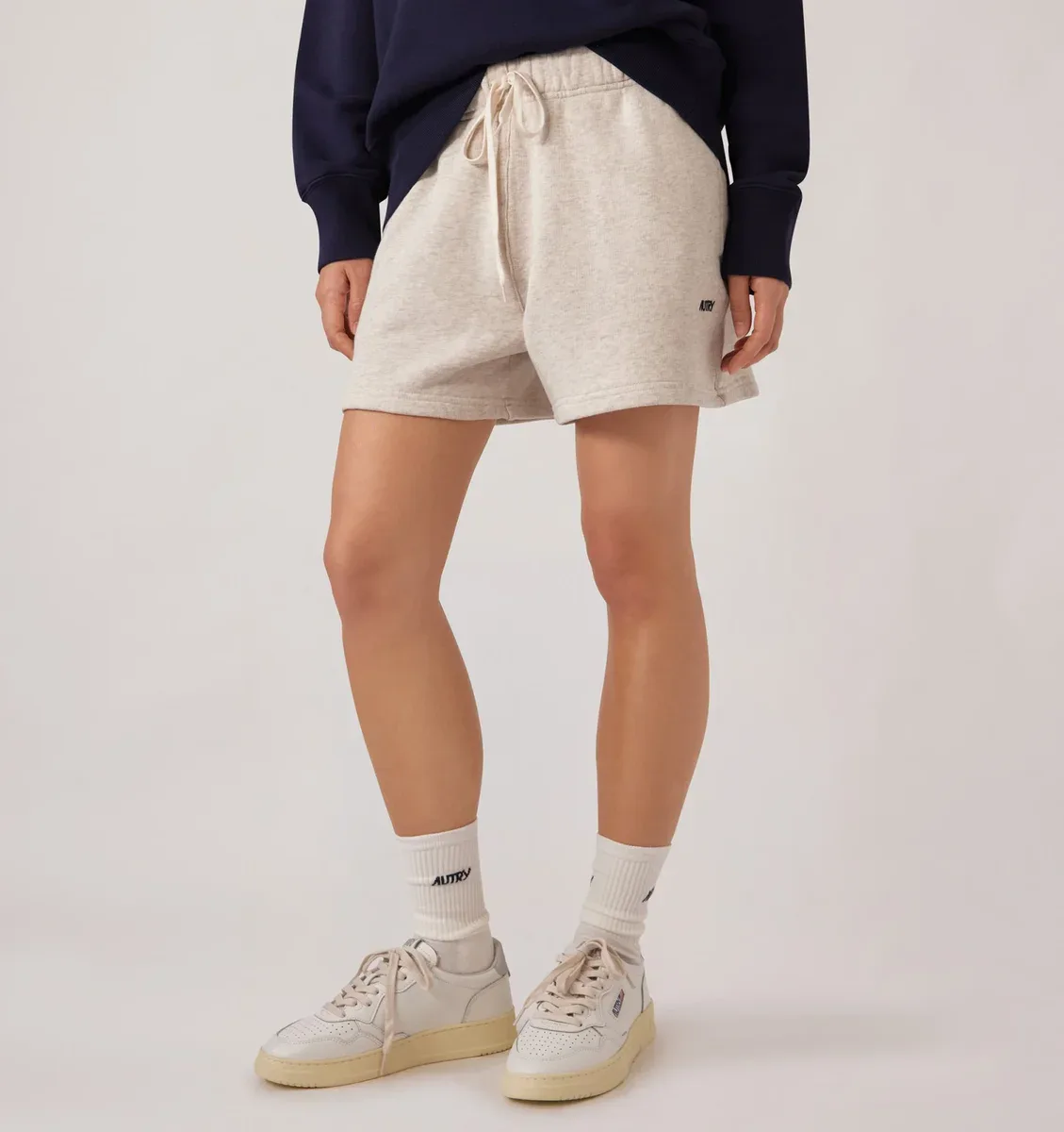 ⁦EMBROIDERED AUTRY LOGO SHORT⁩ – תמונה ⁦4⁩
