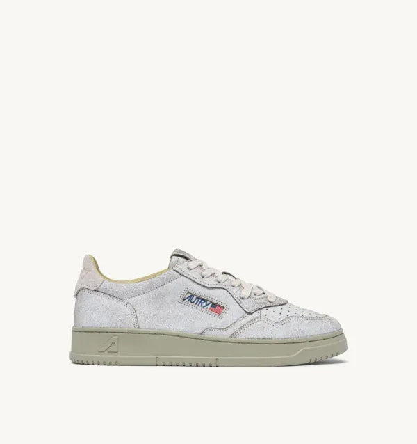 MEDALIST LOW SNEAKERS